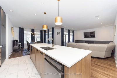 374 Big Dipper Street • Ottawa, ON photo 4