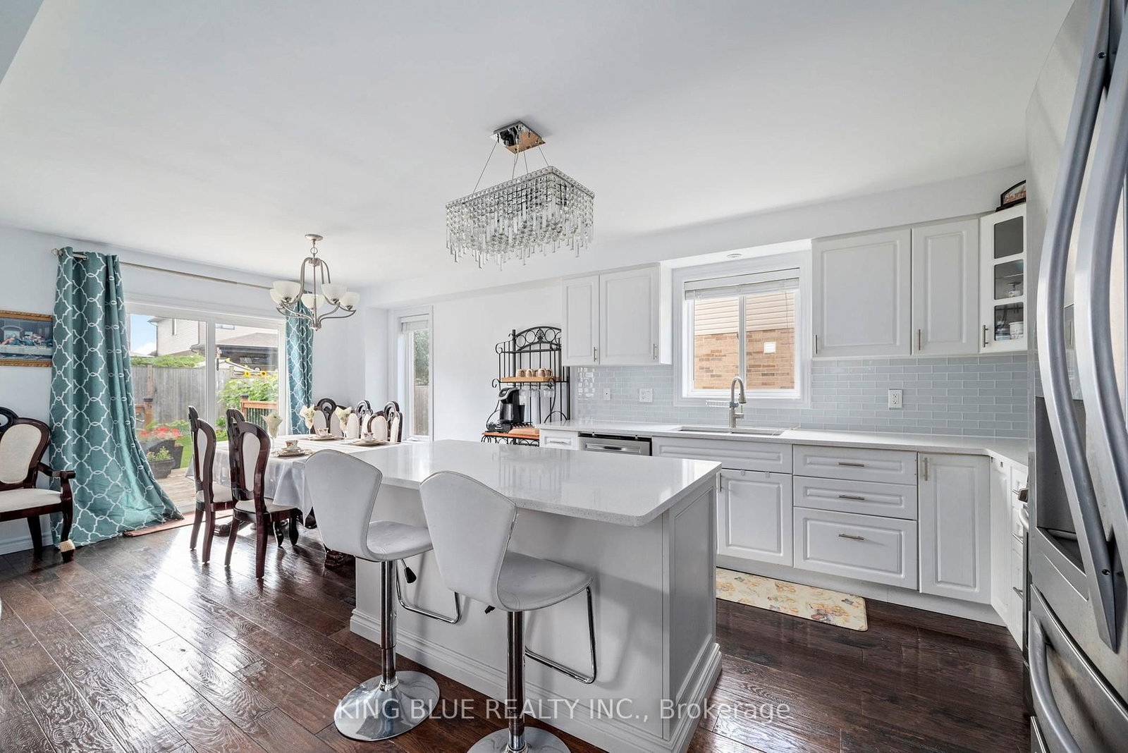 3339 JINNIES Way - Photo 11