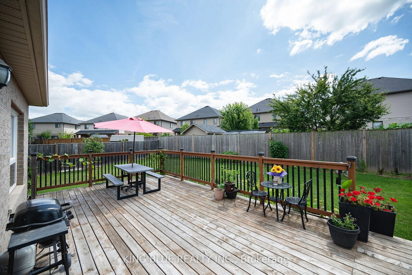 3339 JINNIES Way - Photo 32