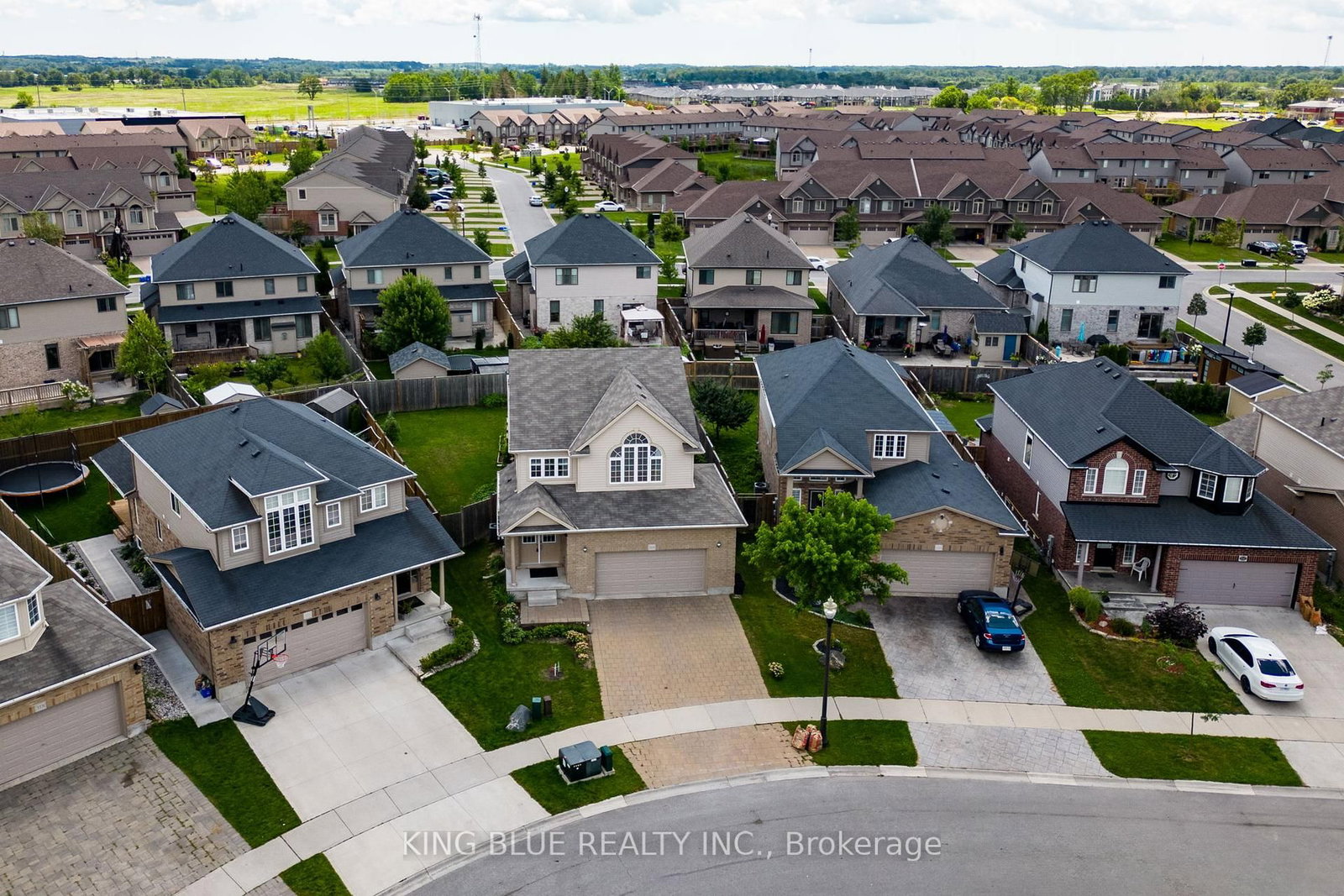 3339 JINNIES Way - Photo 39