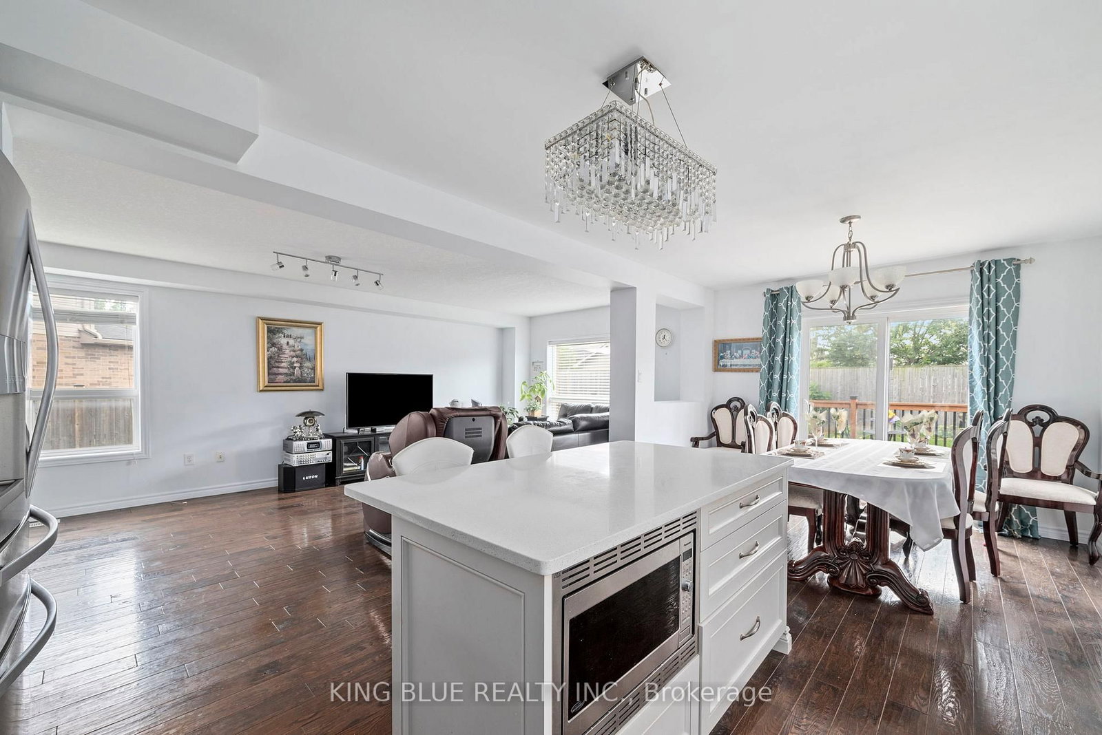 3339 JINNIES Way - Photo 7