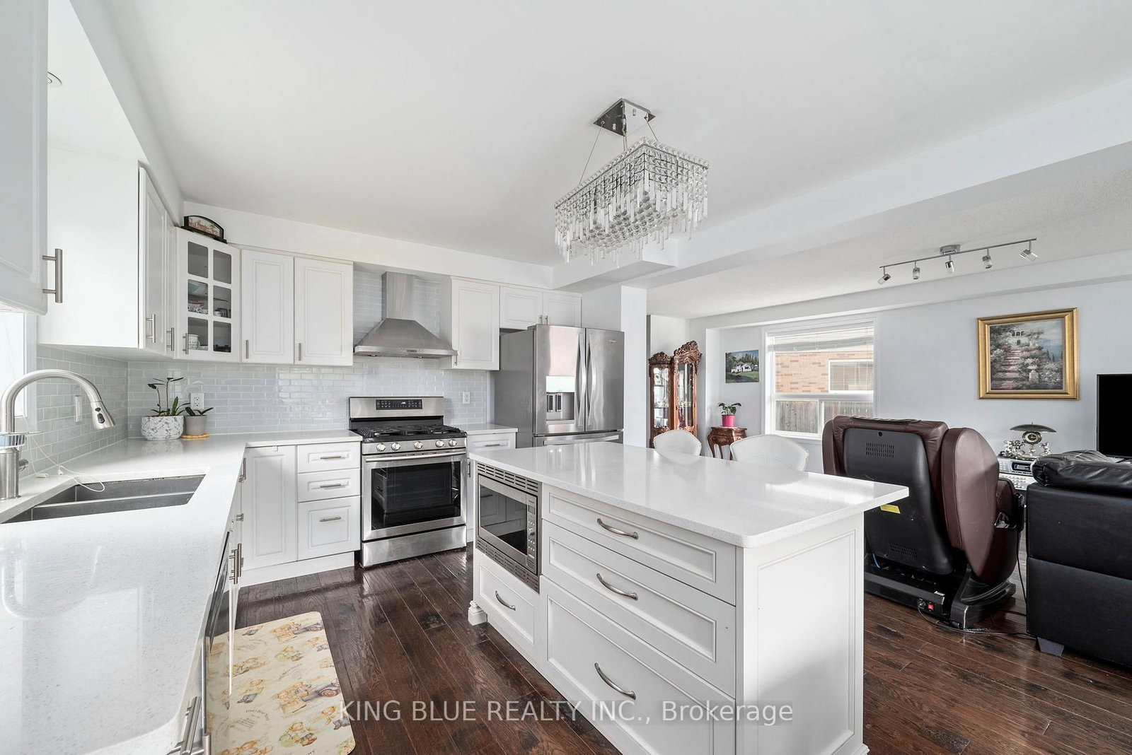 3339 JINNIES Way - Photo 9