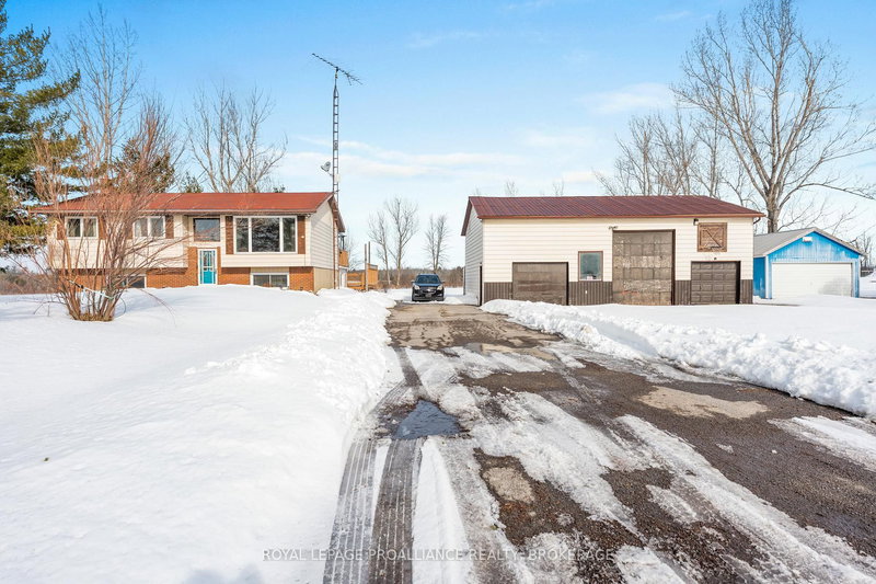 261 Shane St, Bissett Creek, K0H 2H0 | Image 3