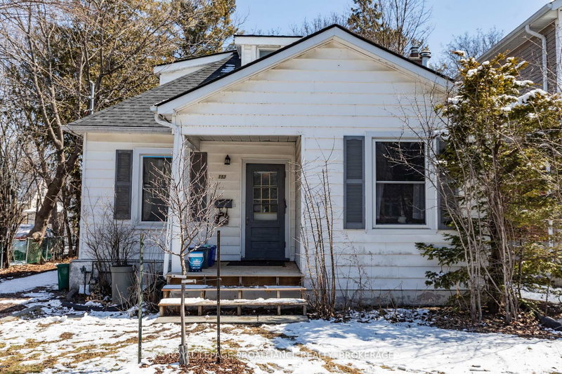 home for sale on 153 Macdonnell Street