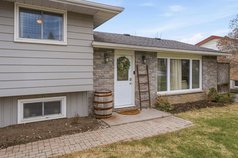 514 Lester Rd, Trenton, K8V 5P8 | Image 3