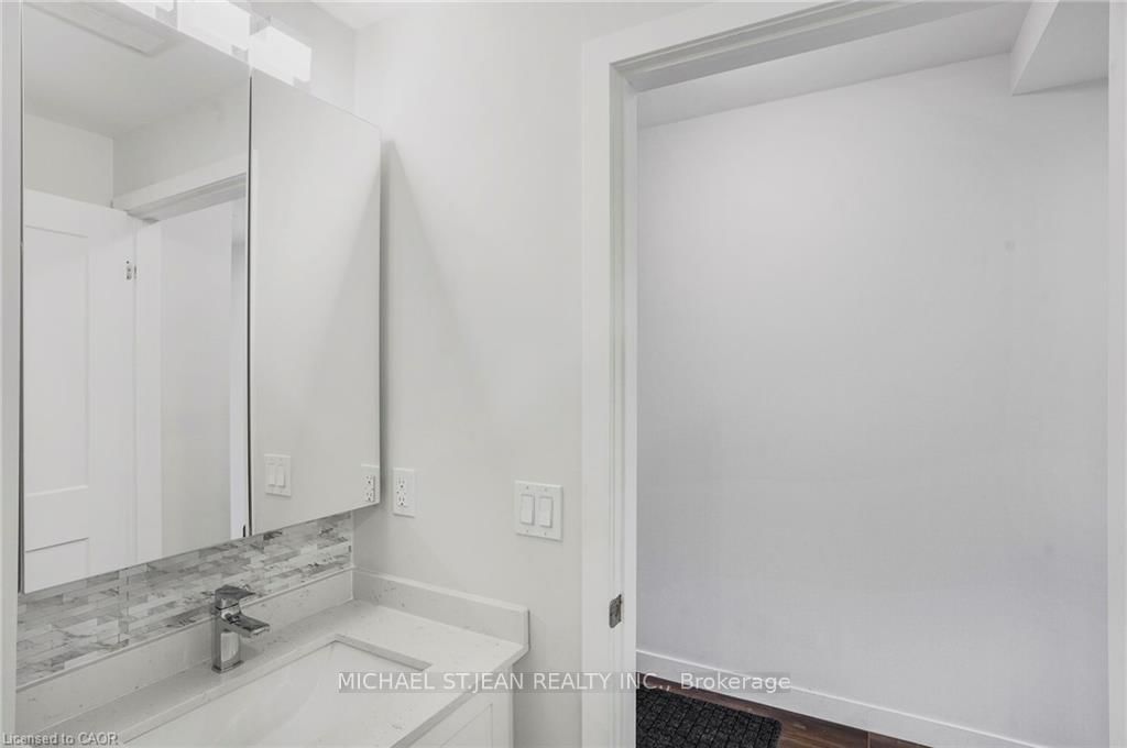 Condo for sale at 1204-15 Queen Street, Hamilton, Ontario, L8P 3R6 - Central - MLS: X12992264