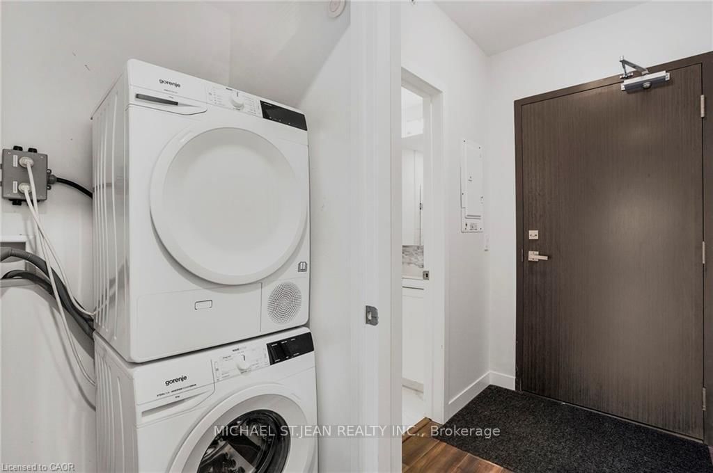 Condo for sale at 1204-15 Queen Street, Hamilton, Ontario, L8P 3R6 - Central - MLS: X12992264