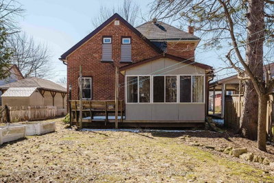 682 7th St A East Street • Owen Sound, ON photo 2