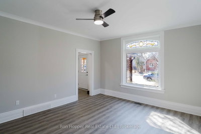 682 7th St A East Street • Owen Sound, ON photo 5