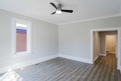 682 7th St A East Street • Owen Sound, ON photo 6