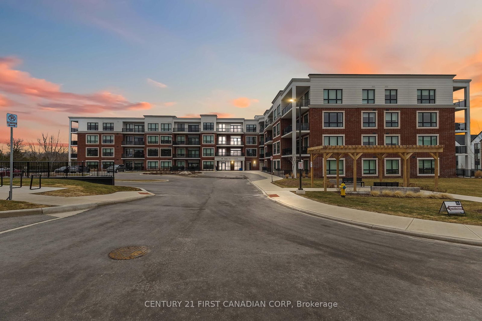 1975 Fountain Grass Drive