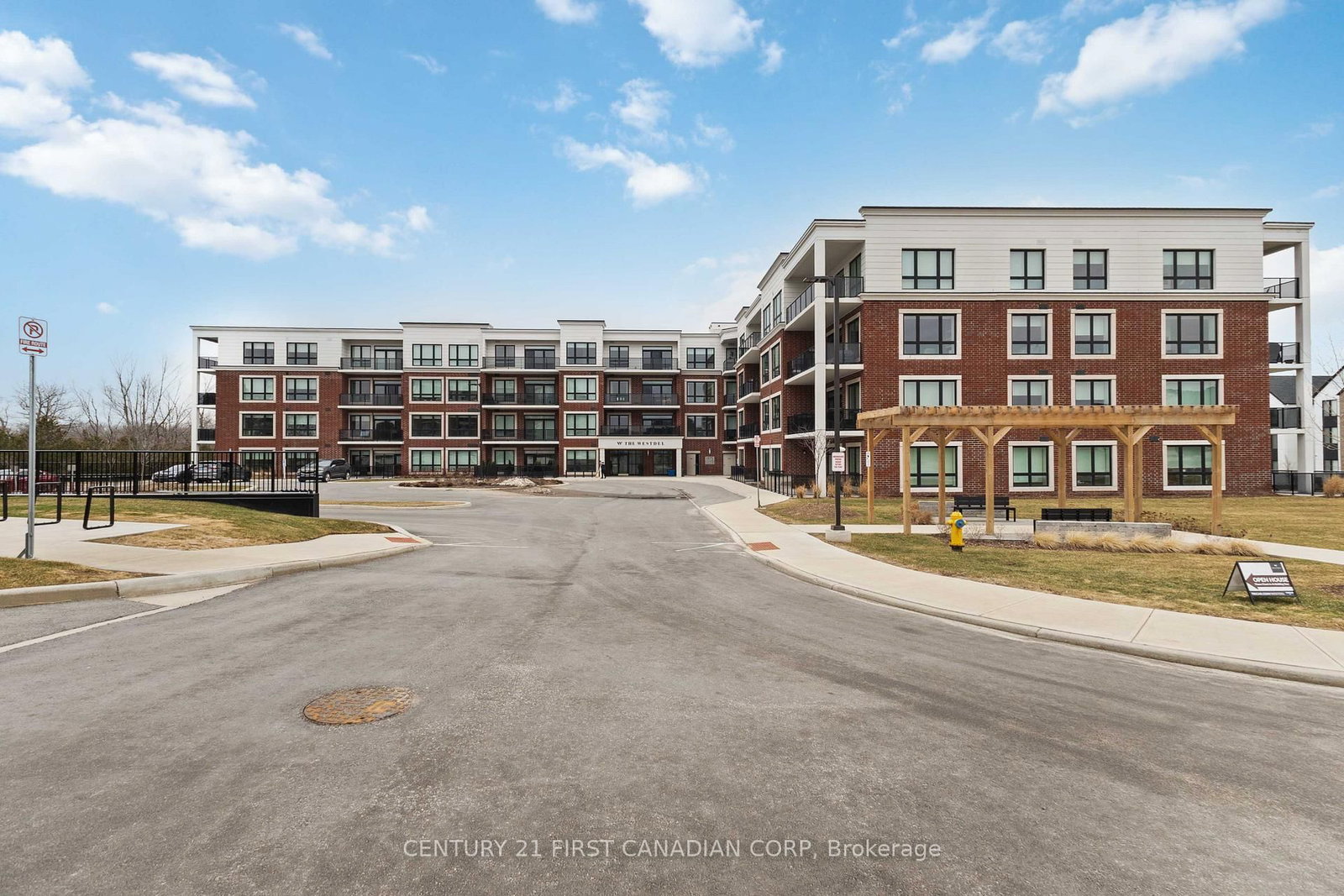 1975 Fountain Grass Drive, Unit 105 - Photo 2