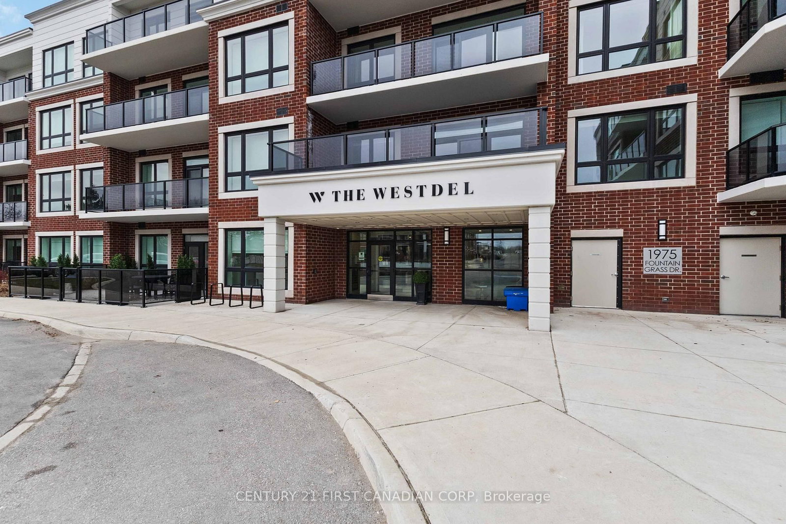 1975 Fountain Grass Drive, Unit 105 - Photo 3