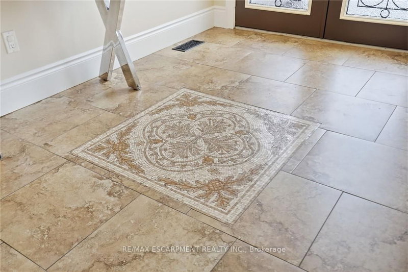 223 Annabelle St, Hamilton, L9C 3T8 | Image 3