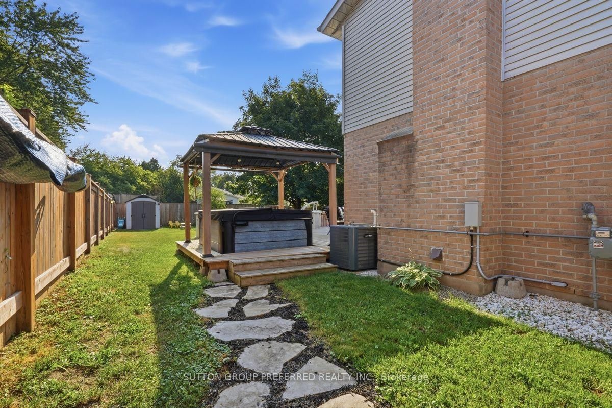 227 Edmunds Place • London South, ON photo 33