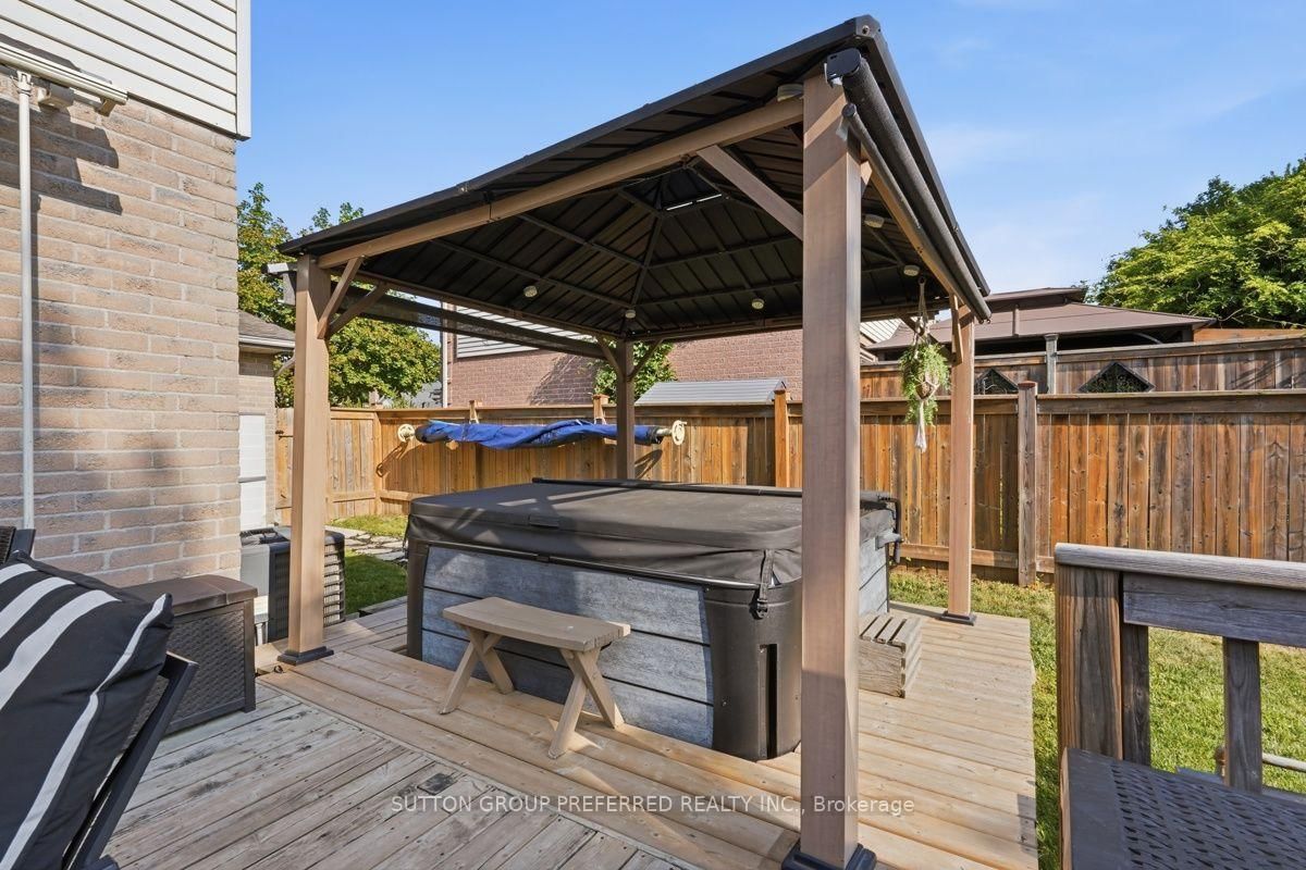 227 Edmunds Place • London South, ON photo 37