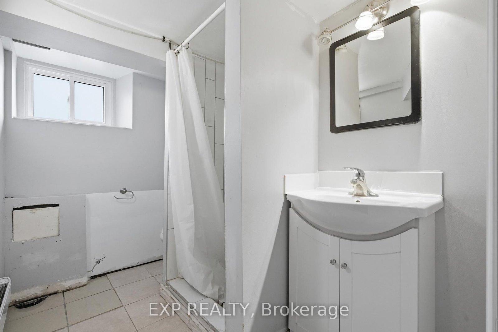 30 Regina Street N - Photo 19