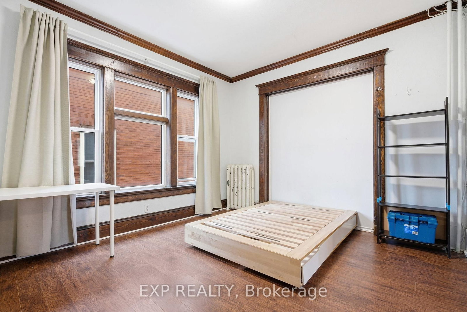 30 Regina Street N - Photo 8