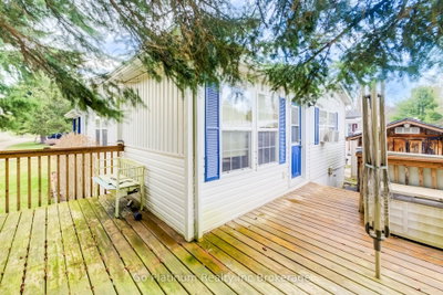 Unit 19 — 592968 Oxford Road 13 Road — photo 5