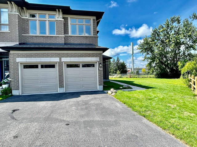 798 Carnelian Crescent