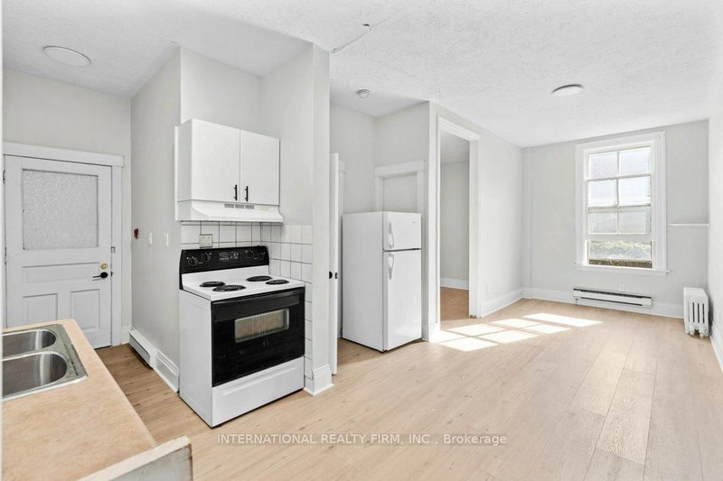 67 Ontario Ave, Hamilton, L8N 2X1 | Image 2