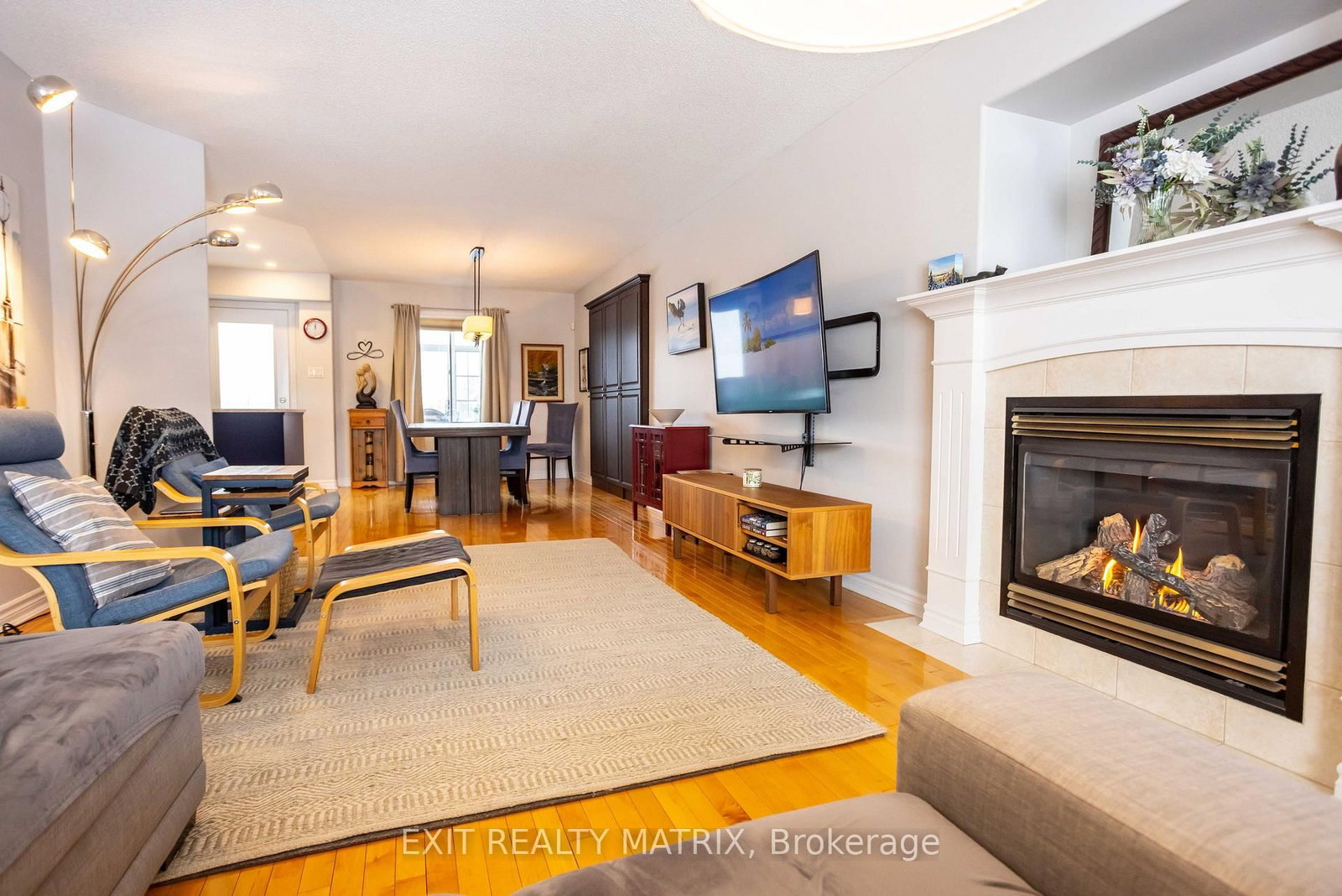 Detached House for sale at 106 Lachaine Street, Russell, Ontario, K0A 3H0 - Embrun - MLS: X12992506