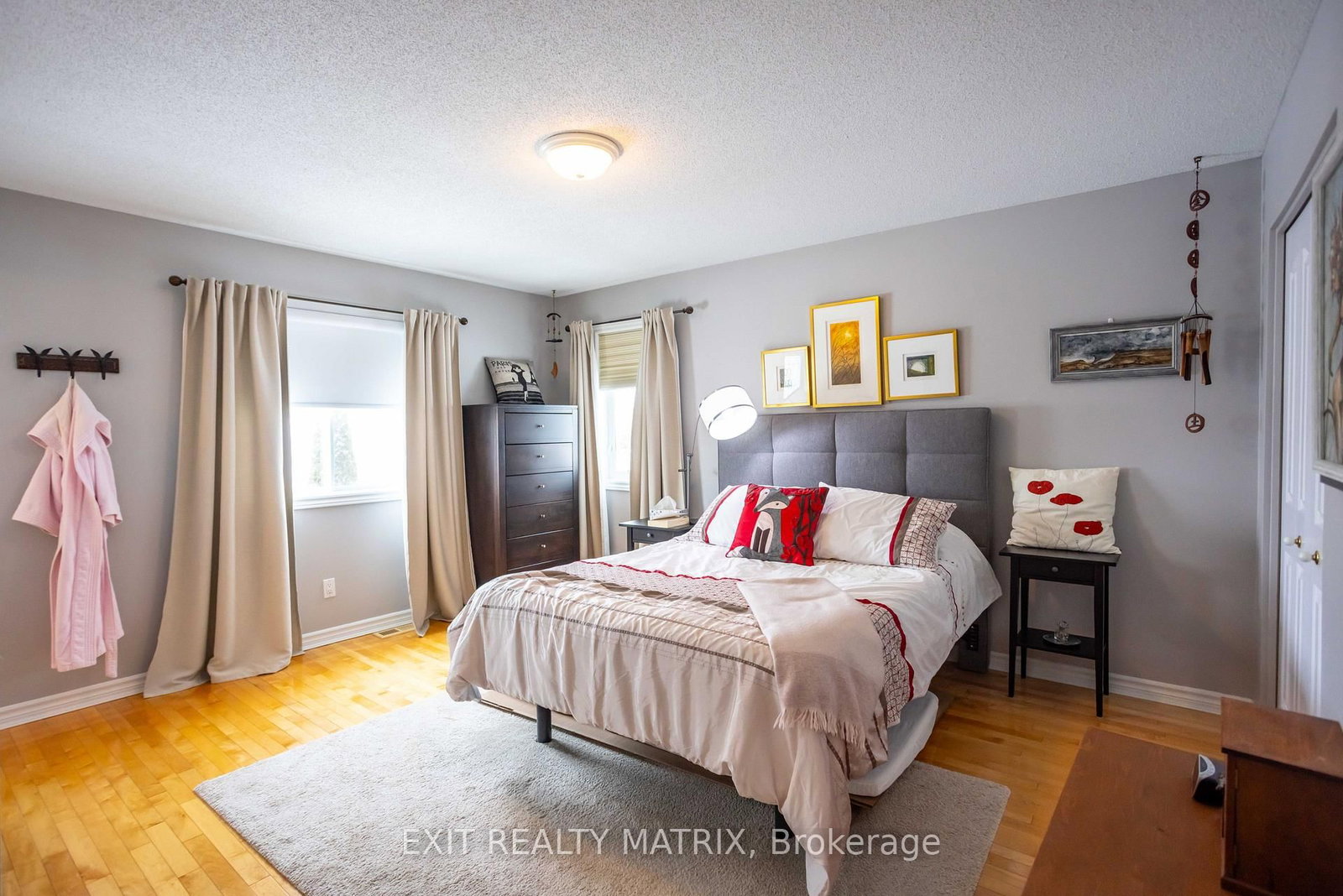 Detached House for sale at 106 Lachaine Street, Russell, Ontario, K0A 3H0 - Embrun - MLS: X12992506