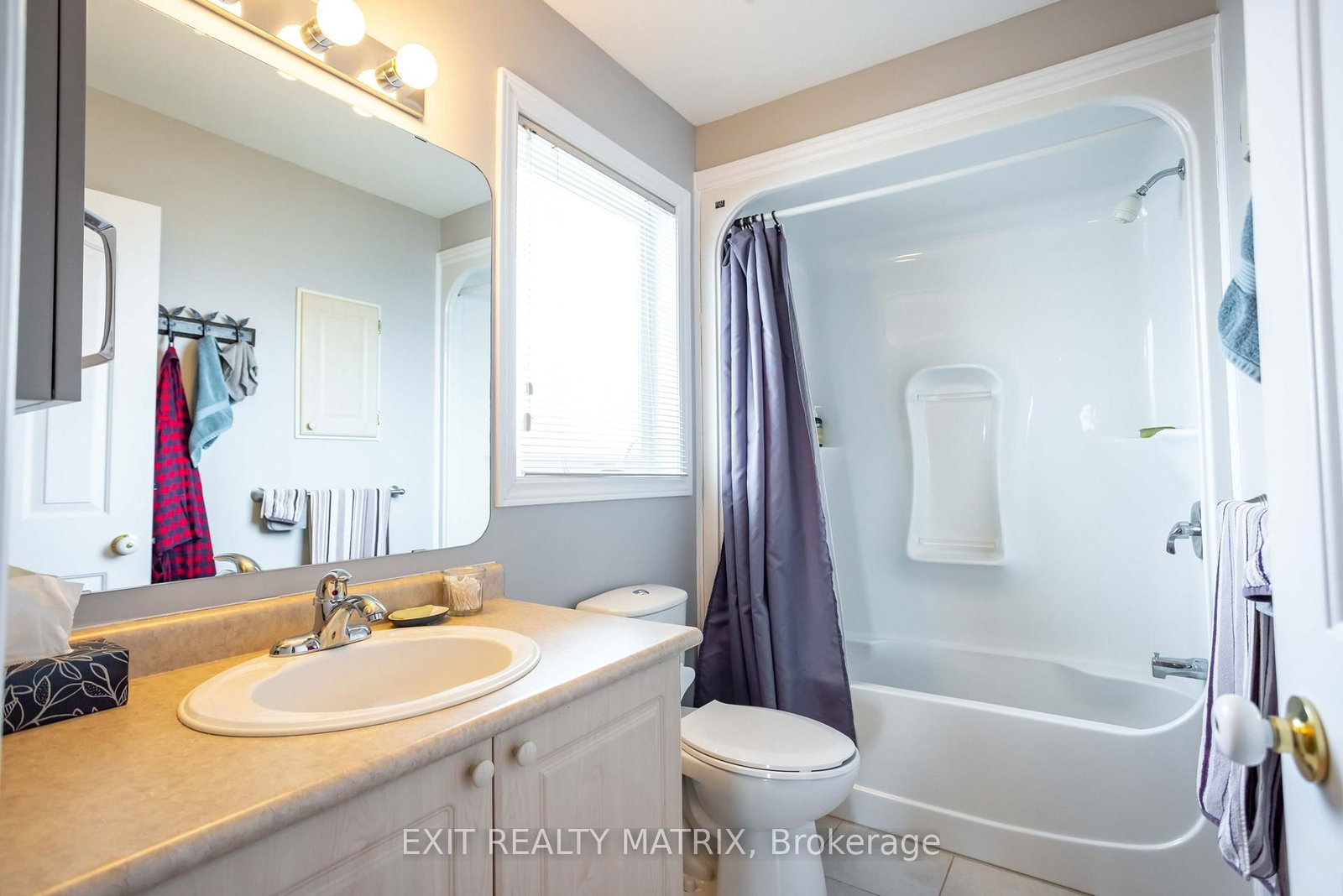 Detached House for sale at 106 Lachaine Street, Russell, Ontario, K0A 3H0 - Embrun - MLS: X12992506