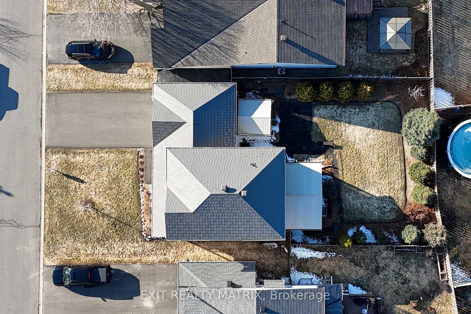 Detached House for sale at 106 Lachaine Street, Russell, Ontario, K0A 3H0 - Embrun - MLS: X12992506