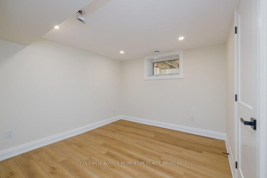 Detached House for sale at 1105 Haist Street, Pelham, Ontario, L0S 1E2 - Fonthill - MLS: X12992542