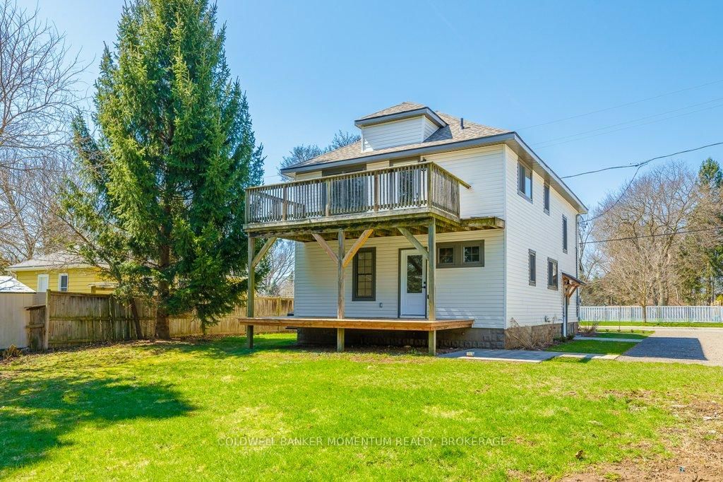 Detached House for sale at 1105 Haist Street, Pelham, Ontario, L0S 1E2 - Fonthill - MLS: X12992542