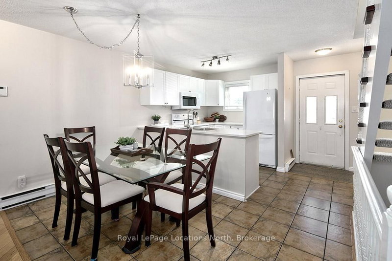 52 - 100 Alice Street W