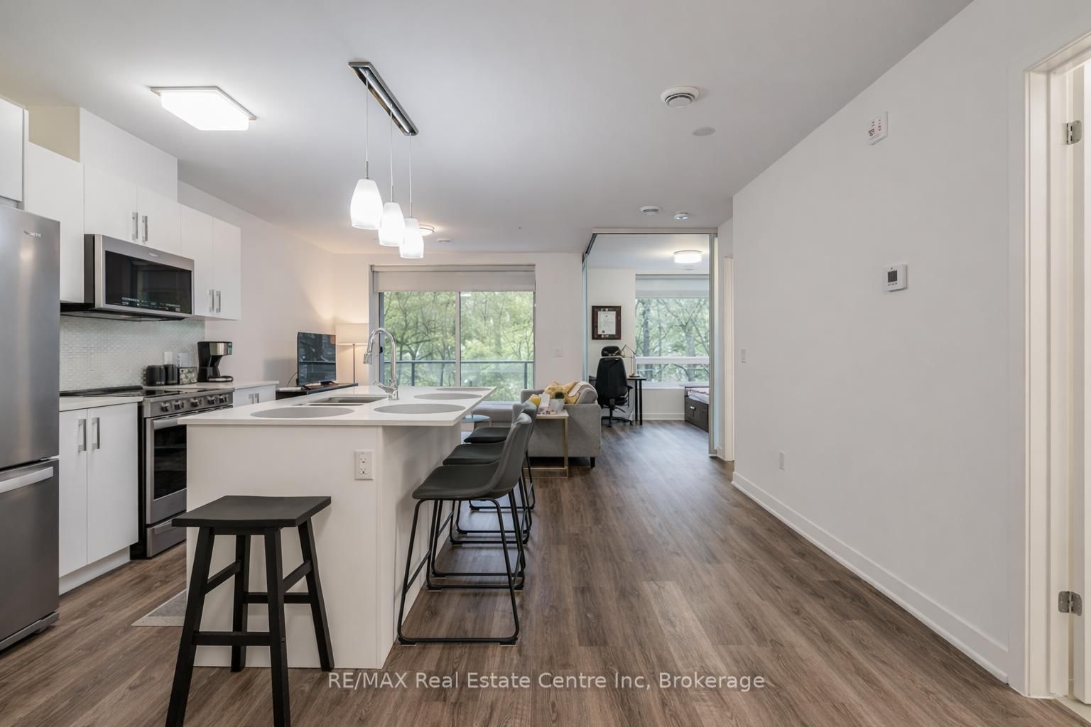 479 CHARLTON Avenue E, Unit 501 - Photo 3