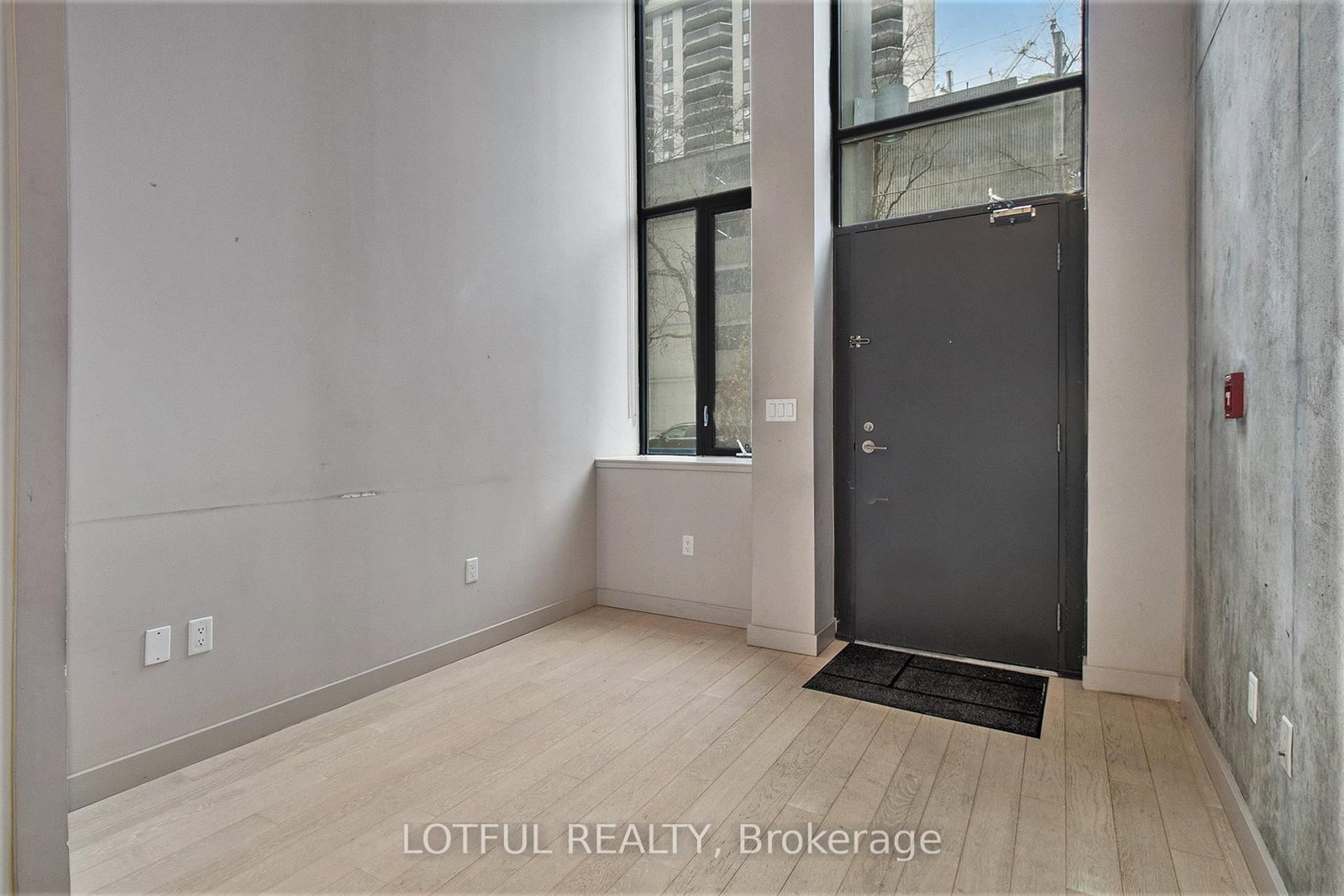 334 Gloucester Street - Photo 2