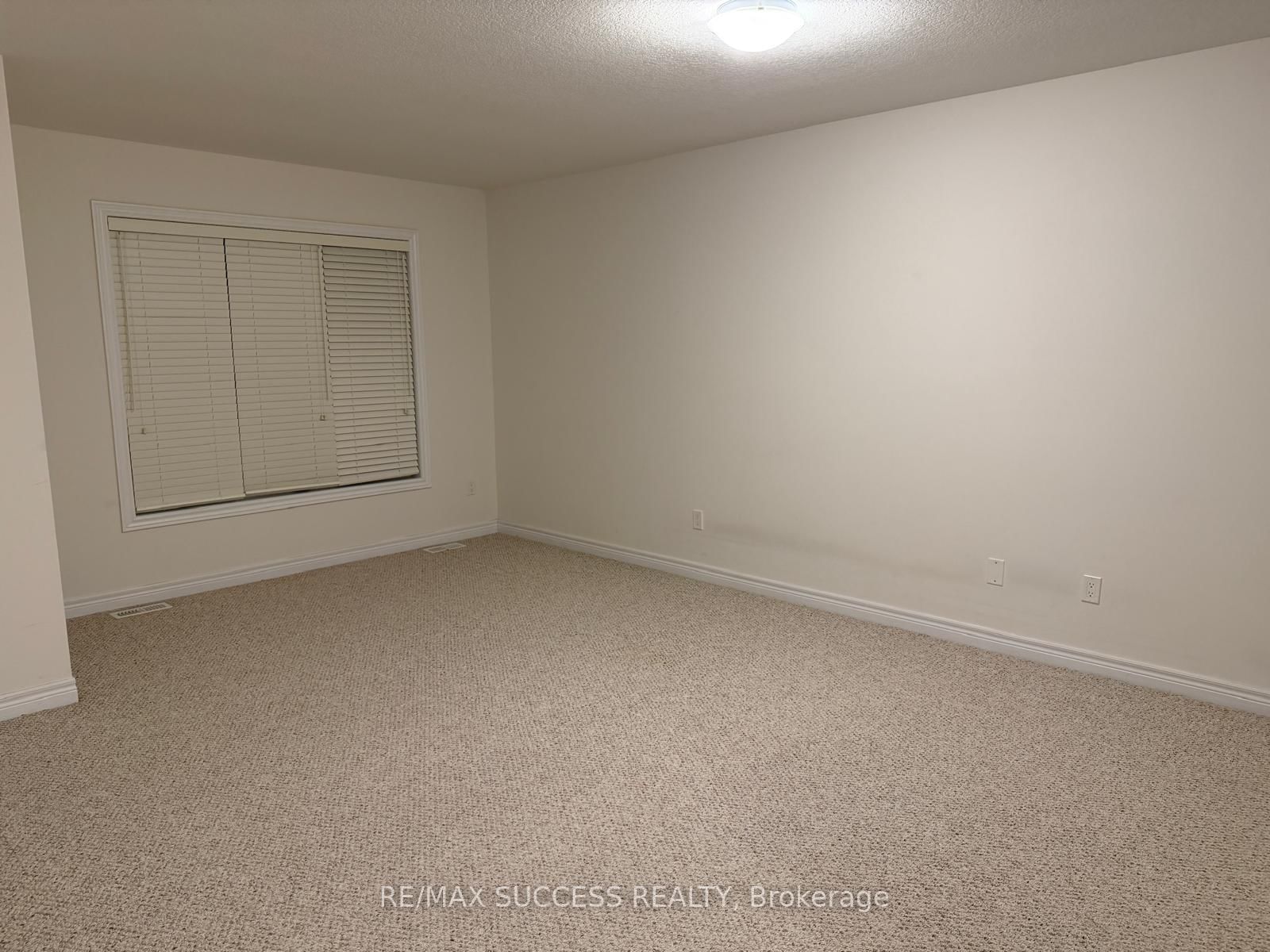 77 Diana Avenue, Unit 4 - Photo 23