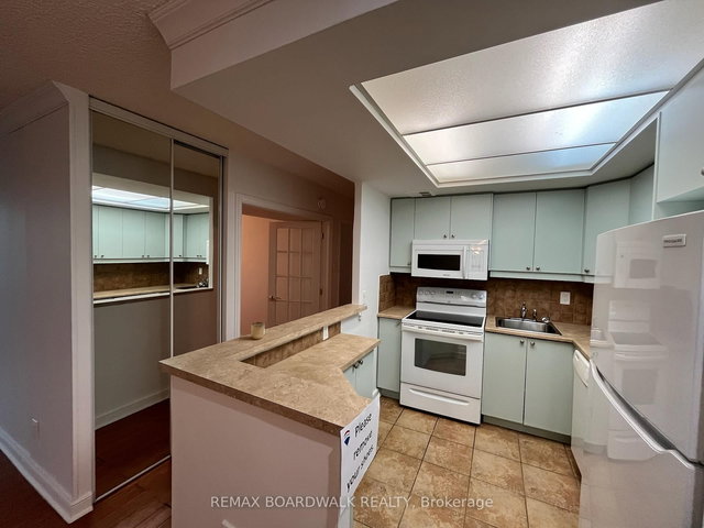 403 - 555 Brittany Drive