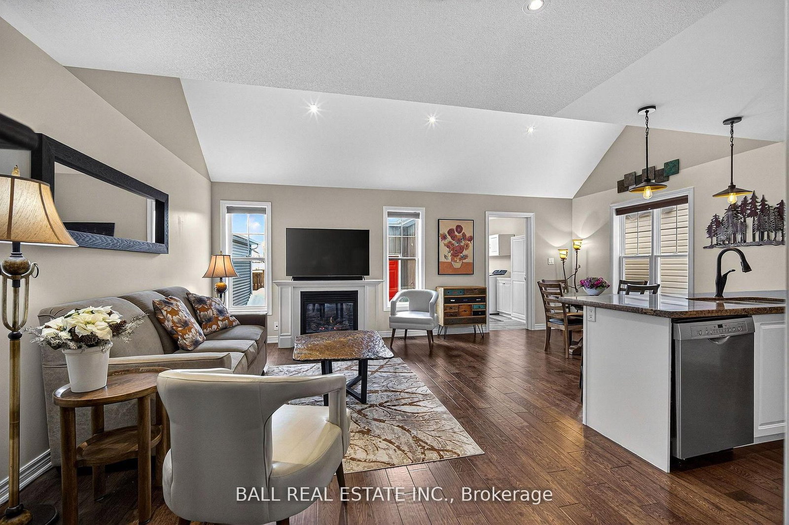 Detached House for sale at 74 Flitton Avenue, Peterborough, Ontario, K9H 0G5 - Northcrest Ward 5 - MLS: X12993076