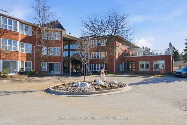 312 - 4 Heritage Way