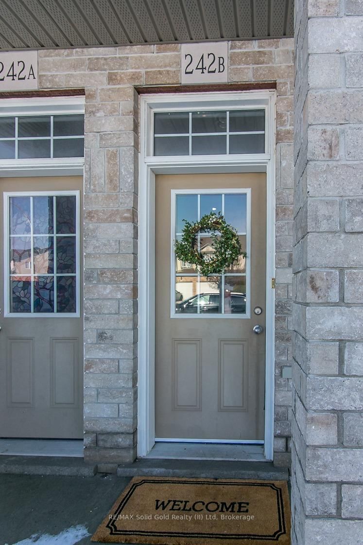 B - 242 Westmeadow Dr, Kitchener, N2N 0A1 | Image 2