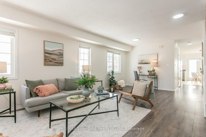 B - 242 Westmeadow Dr, Kitchener, N2N 0A1 | Image 3