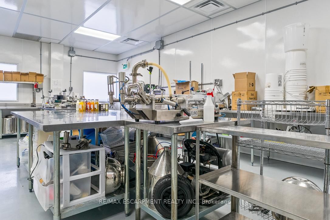 70 Monarch Road, Unit 5 - Photo 19