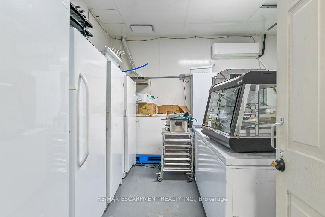 70 Monarch Road, Unit 5 - Photo 23