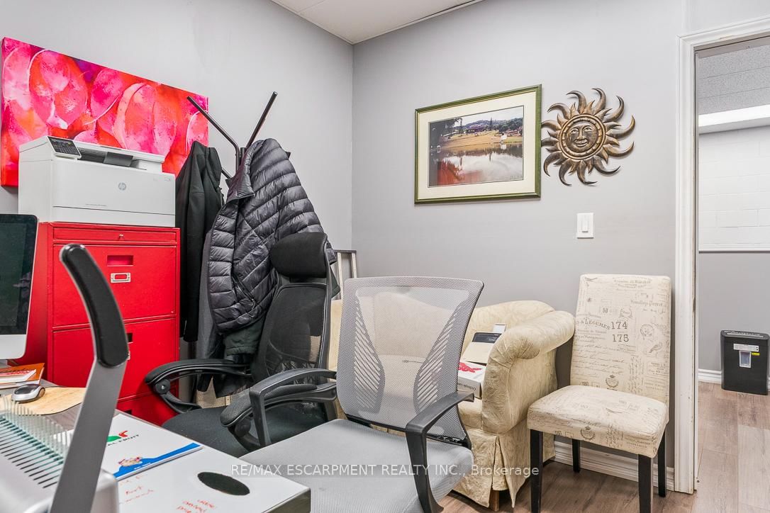 70 Monarch Road, Unit 5 - Photo 36