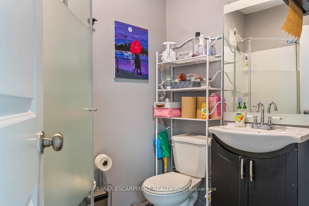 70 Monarch Road, Unit 5 - Photo 44