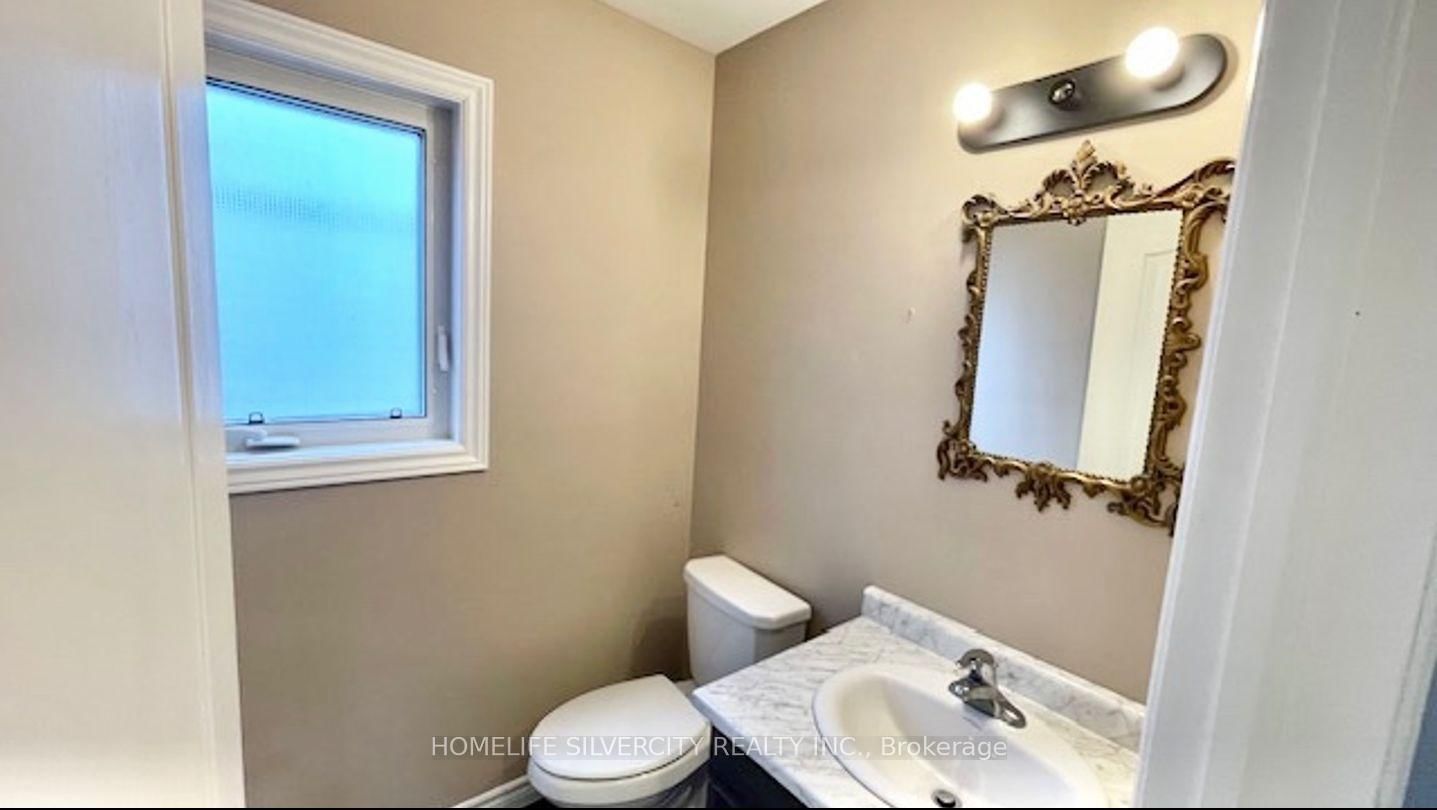 1921 Frederick Crescent - Photo 10