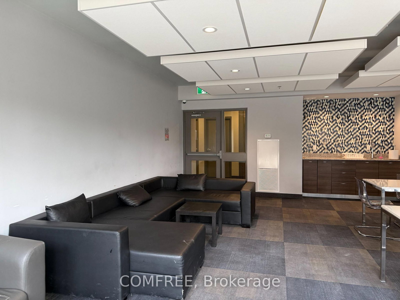 318 Spruce Street, Unit 2 - Photo 5