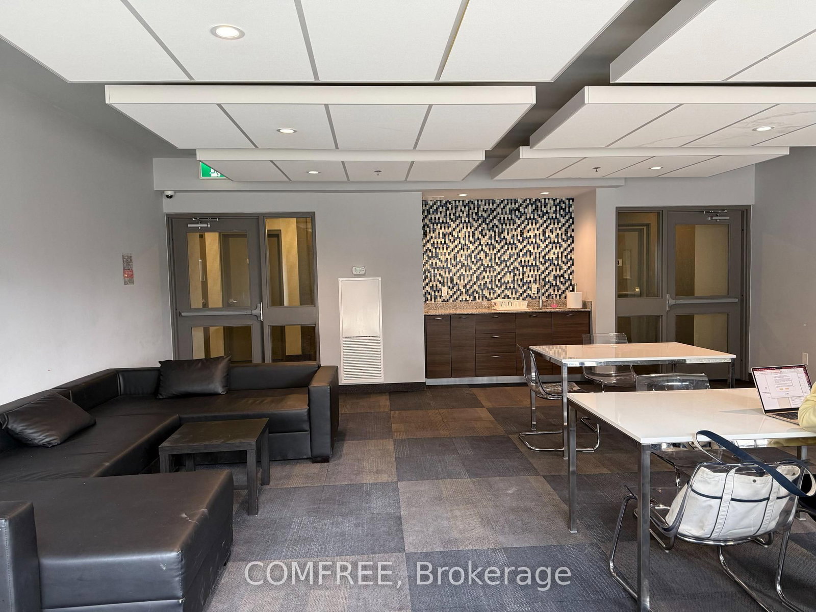 318 Spruce Street, Unit 2 - Photo 6