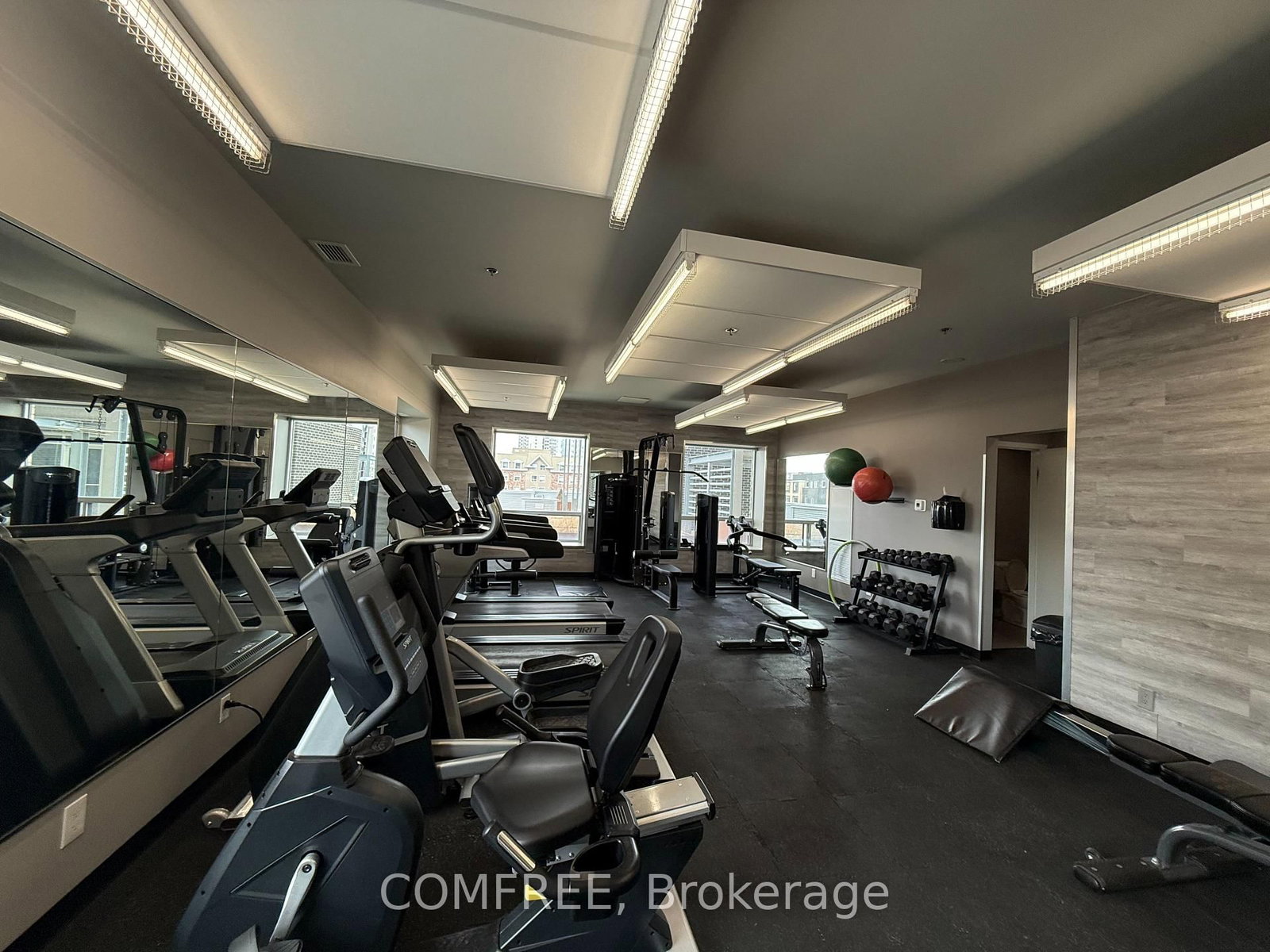 318 Spruce Street, Unit 2 - Photo 9