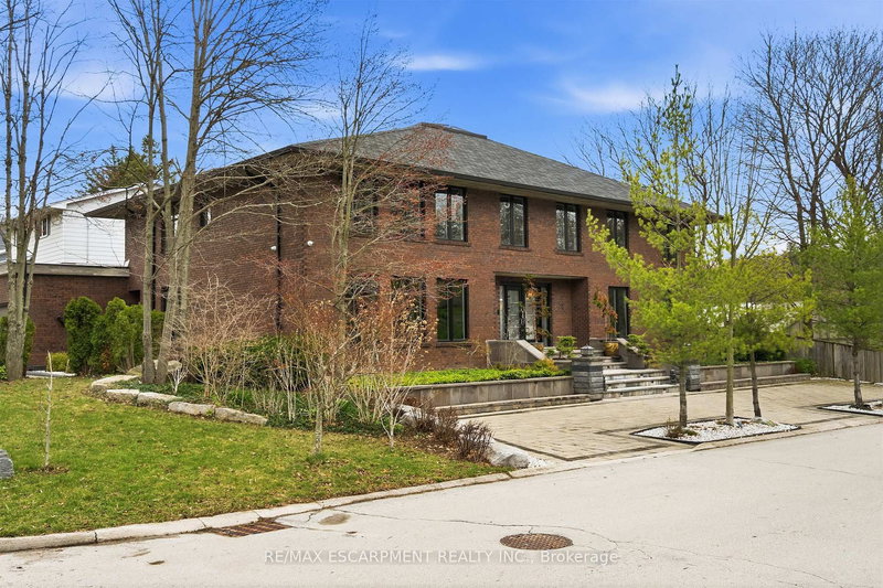 78 Terrace Dr, Hamilton, L9H 3X2 | Image 2