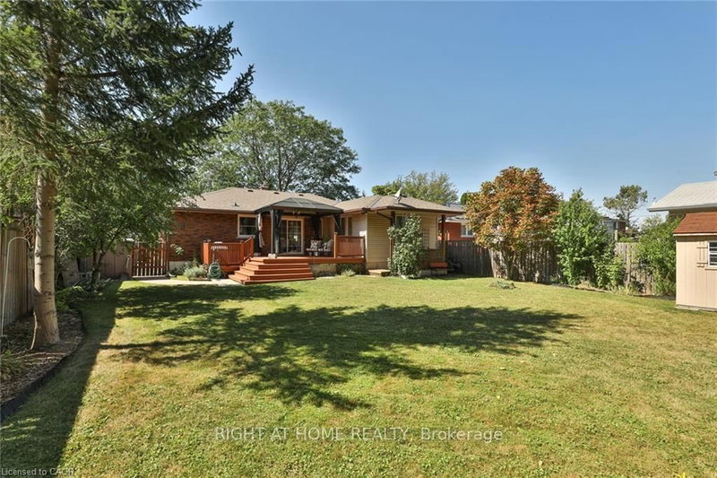 226 Bel Air Ave, Hamilton, L8E 5K2 | Image 3